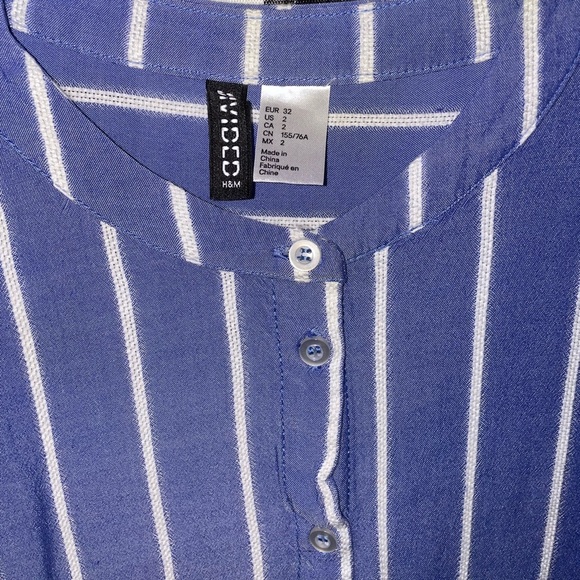 💙Divided H&M Button Up - Picture 2 of 2